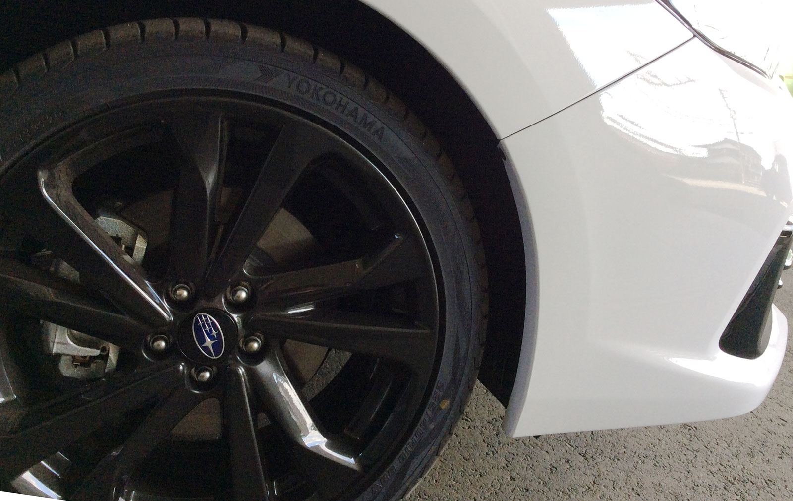 インプレッサ・STI Sport:225/40R18